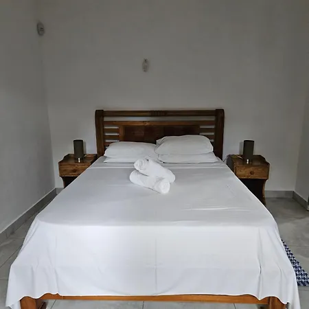 E&E Self Catering Hotel Beau Vallon  Exterior photo